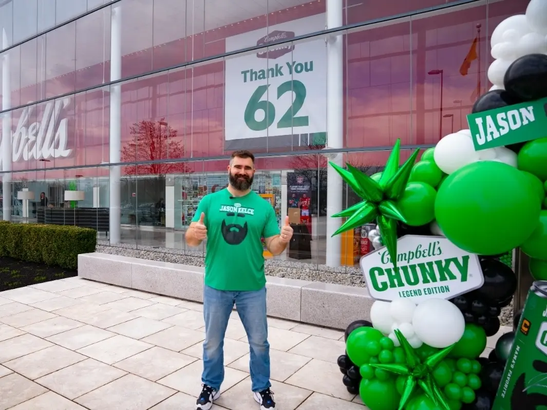 While being honored at the Campbell's soup headquarters, Jason Kelce took the opportunity to tour the facility and engage in conversations with employees. A true leader both on and off the field