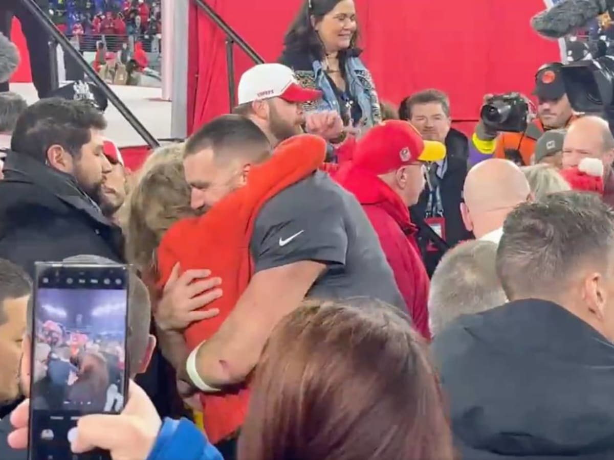 ‘Clinging’ to each other gave a glimpse of the ‘more authentic side’ to Kelce and Swift’s ‘love’