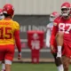 Patrick Mahomes publicly criticizes Travis Kelce, has fans wondering what Taylor Swift thinks