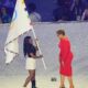 Just in :Why is Simone Biles in a walking boot?Biles held the Olympic flag with Los Angeles mayor Karen Bass during the handoff for the 2028 Olympics, but her left foot was the center of attention.she…See more